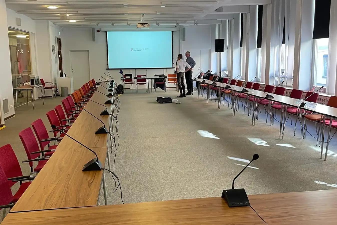 Hybridlösning för hörsal och aula