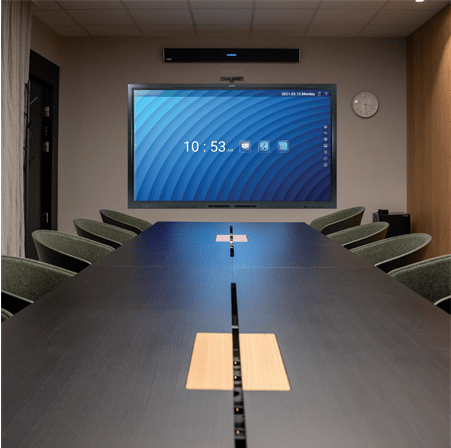 Allt i ett paket för företag. SMART Board och videokonferens för större mötesrum.